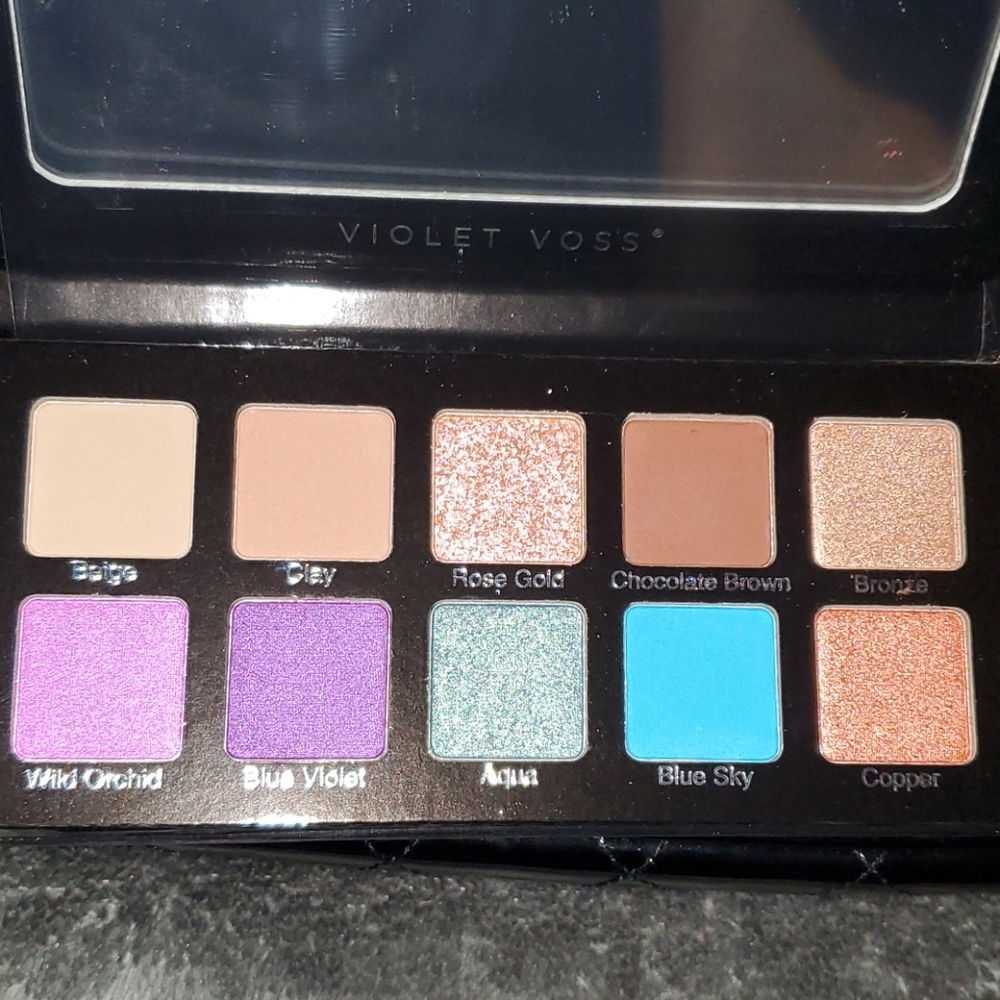 Eyeshadow palette